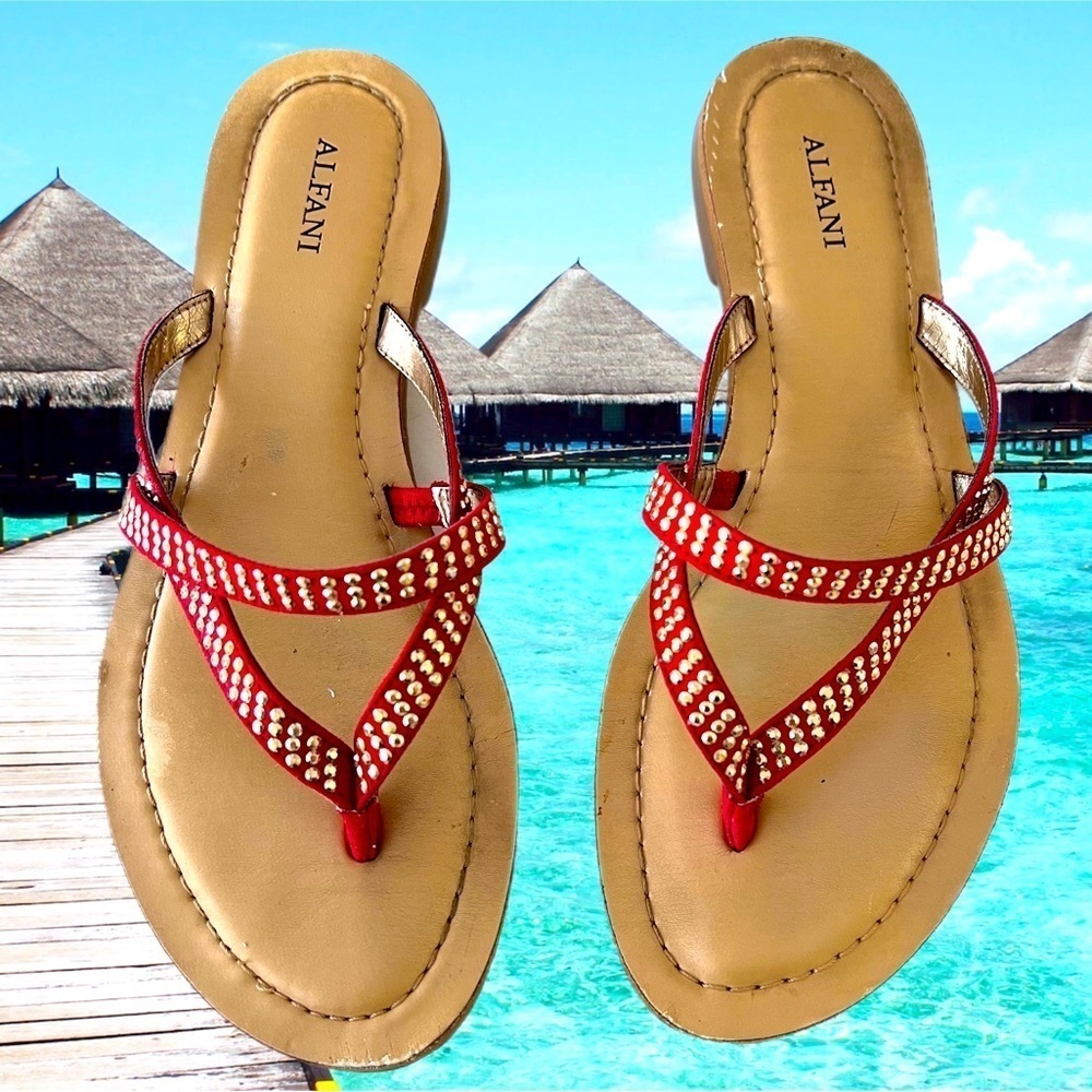 Alfani Sandals with Sparkle. Red split toe sandals. Size 8.